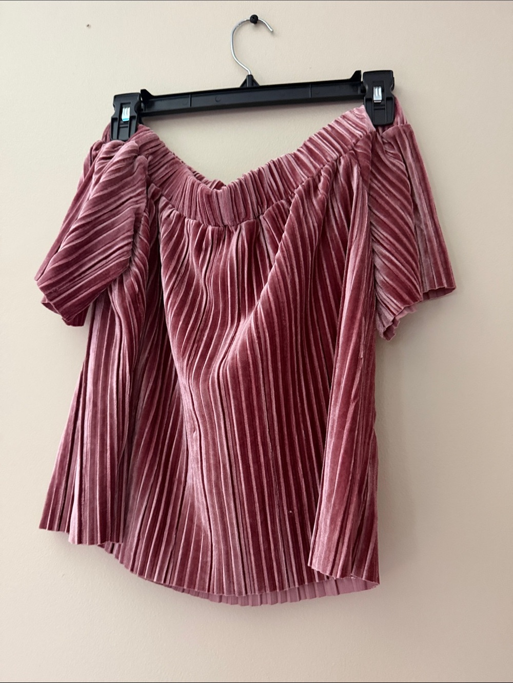 Bardot Off-Shoulder Pleated Velvet Top - Mauve Pink